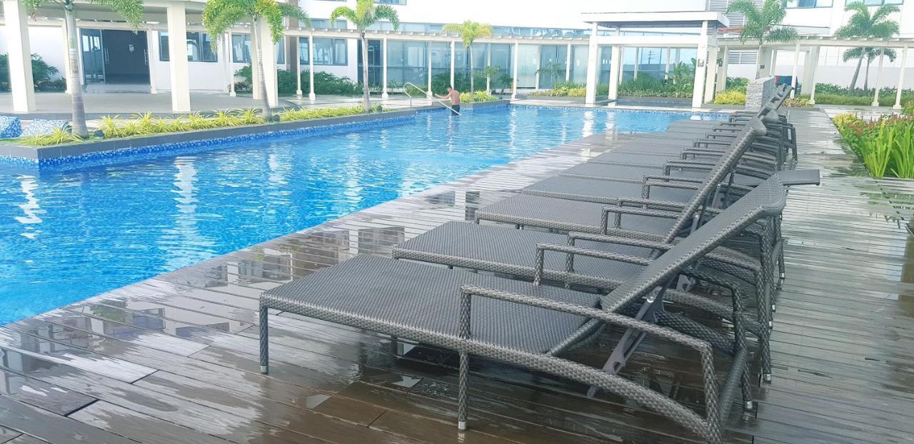 Mactan Newtown - New Modern Condo With Ocean View Lapu-Lapu City Exterior photo